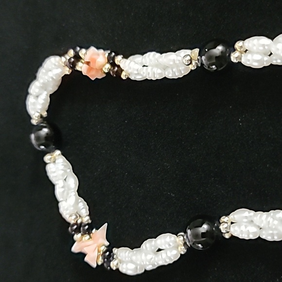 Vintage Necklace - Picture 2 of 3